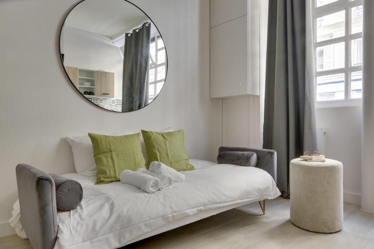 Bright Charming Modern Studio By Dreamy Canal St Martin 10Eme Metro Goncourt Apartment ปารีส ภายนอก รูปภาพ